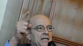 cheats/2011/04/19/france-divided-on-libya-ground-troops/alain-juppe_bk0ebf