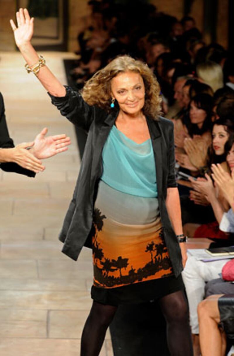 galleries/2009/09/13/ny-fashion-week-day-4/fashion-day-4---11_qnpyv3