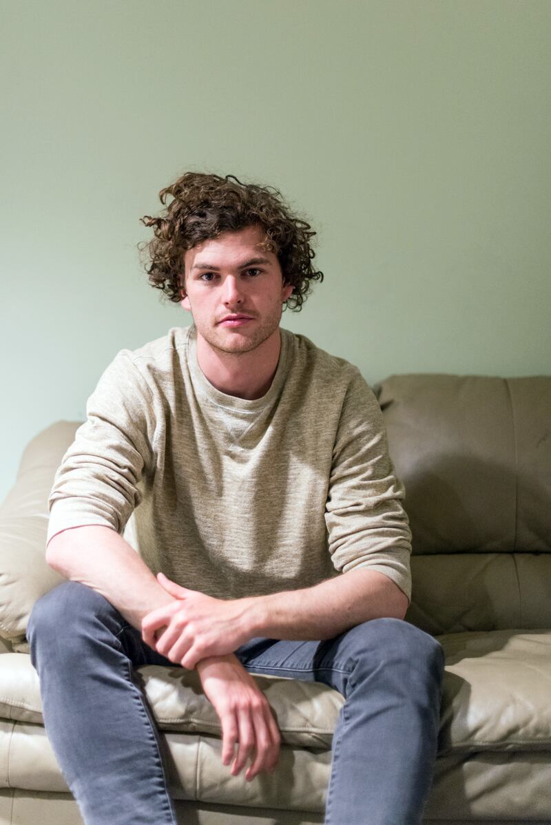 articles/2015/01/29/meet-vance-joy-the-riptide-singer-opening-for-taylor-swift-s-1989-tour/150129-vance-joy-embed_nqkk7m
