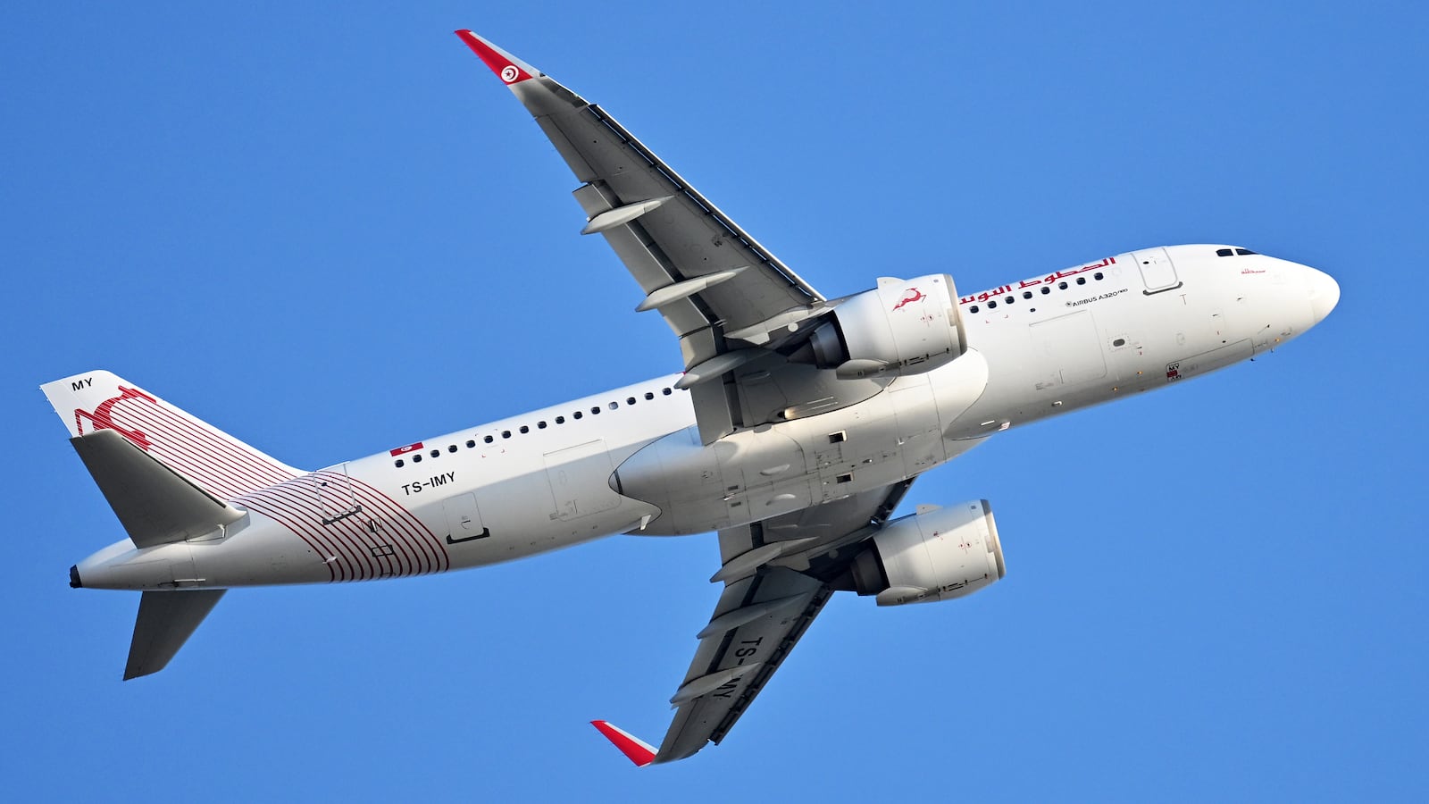 Airbus A320Neo Tunisair aircraft identification.