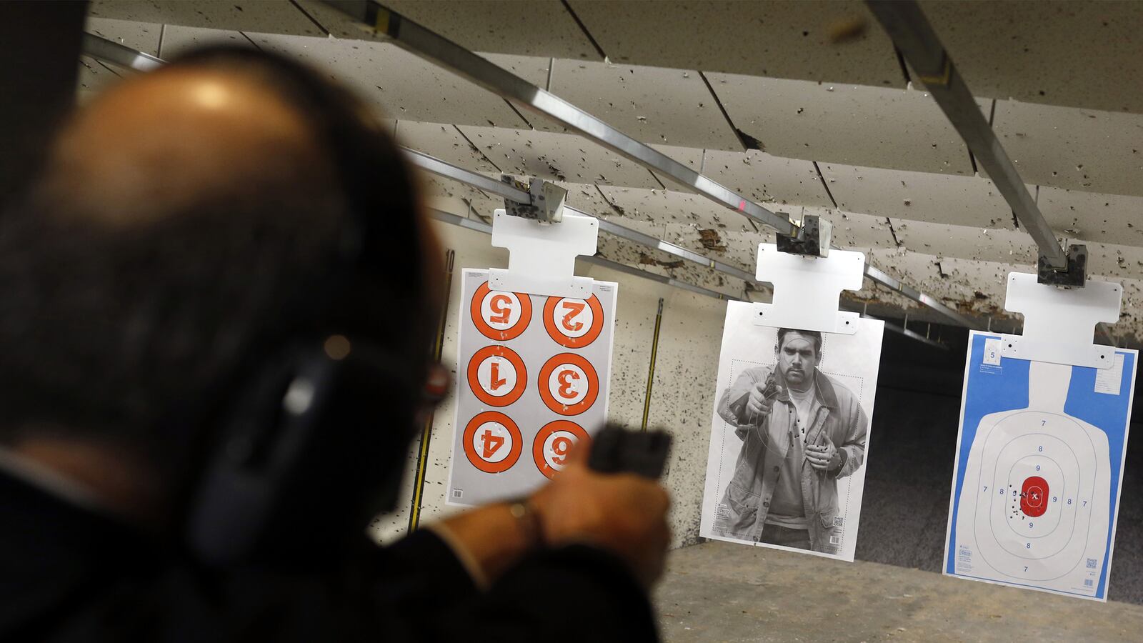 articles/2014/11/23/a-navy-vet-s-case-for-gun-control/141122-west-gun-control-tease_durth7