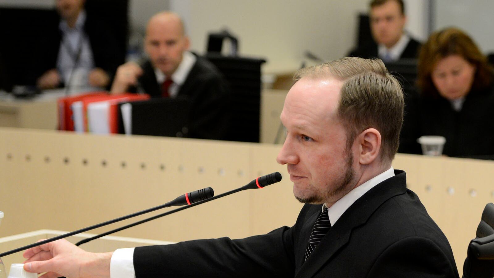 cheats/2012/04/18/breivik-claims-extremist-network/anders-behring-breivik-trial-cheat_jgmuev