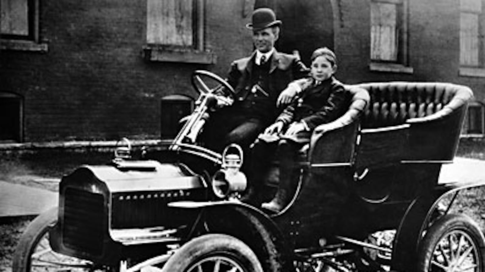 articles/2009/05/31/heaven-on-wheels/american-cars-gallery_29252_zen8um