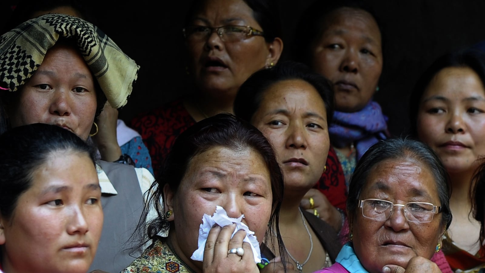 cheats/2014/04/21/everest-sherpas-may-go-on-strike/140421-mount-everest-cheat_x1ipwn