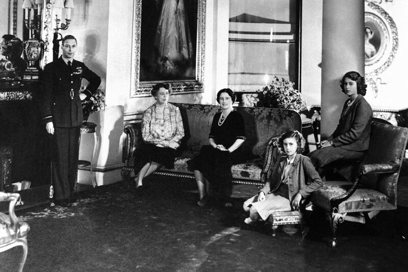 galleries/2011/06/25/first-ladies-go-abroad/eleanor-roosevelt-england_kivfqc