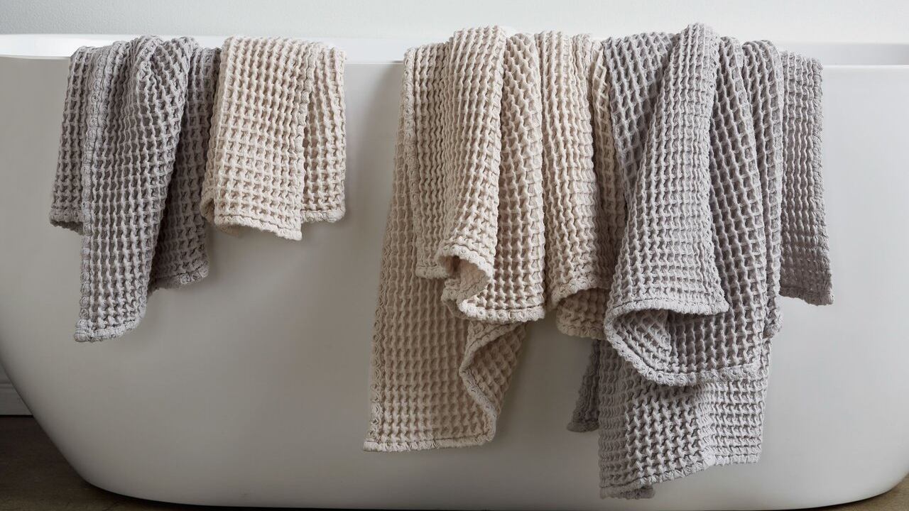 waffle-towel-cotton-grey-000-2_1280x.progressive_gflr1k