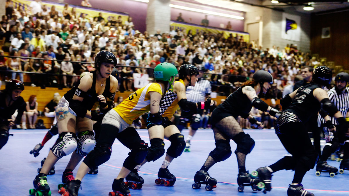 articles/2012/06/23/is-gotham-girl-all-star-bonnie-thunders-the-lebron-james-of-roller-derby/roller-derby-tease_ckyno6