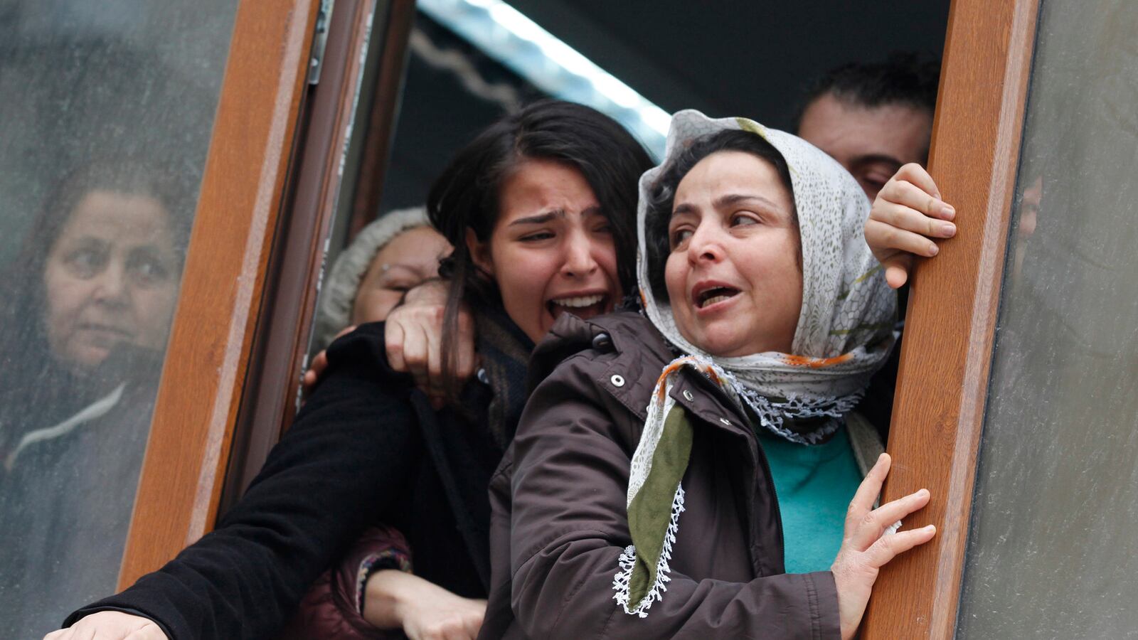 cheats/2014/03/13/turkish-funeral-riots-leave-2-dead/140313-turkish-protest-cheat_kcqjfr