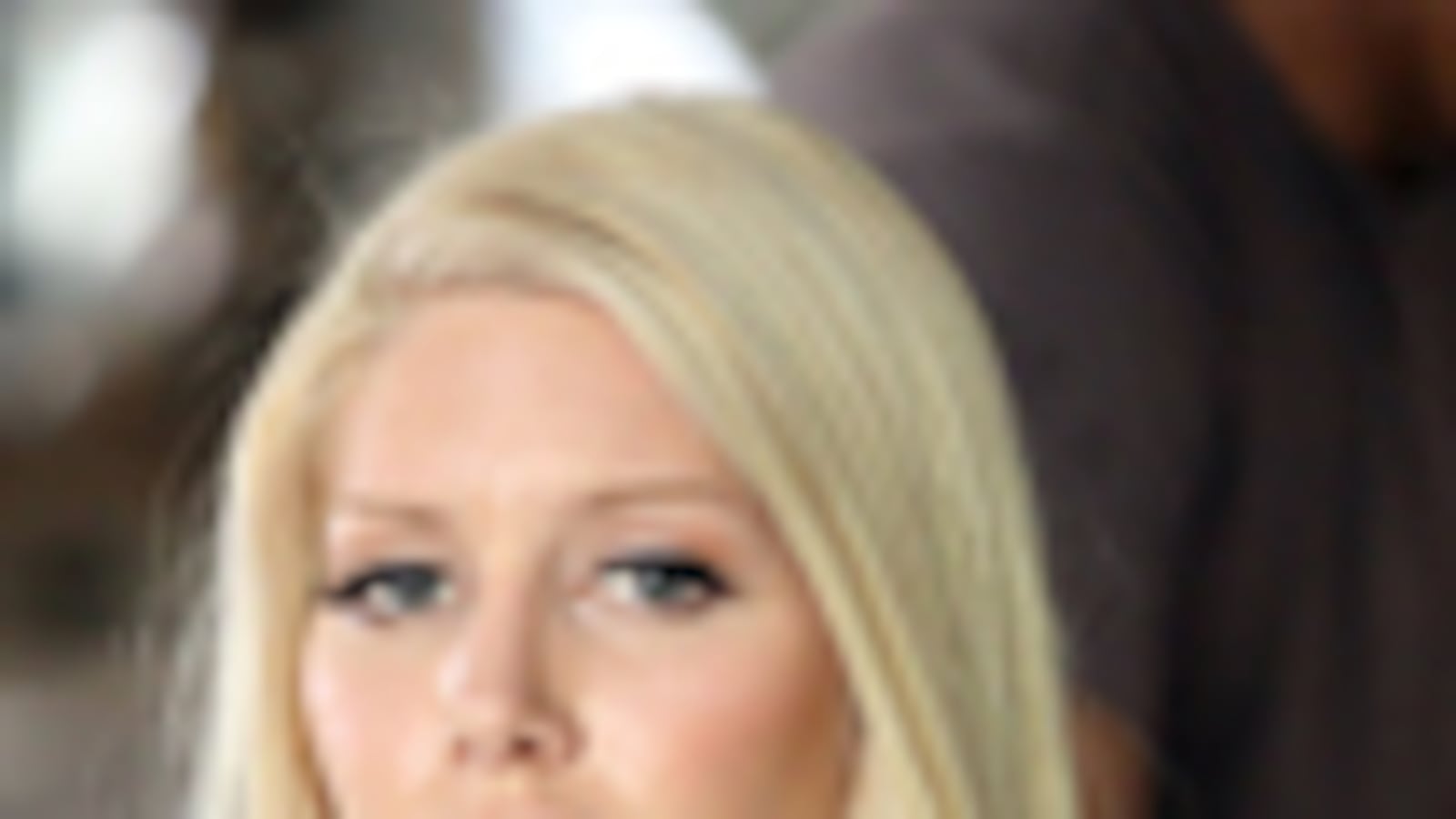 cheats/2010/06/01/heidi-confirms-shes-moving-out/heidi-moves-out_ybono1