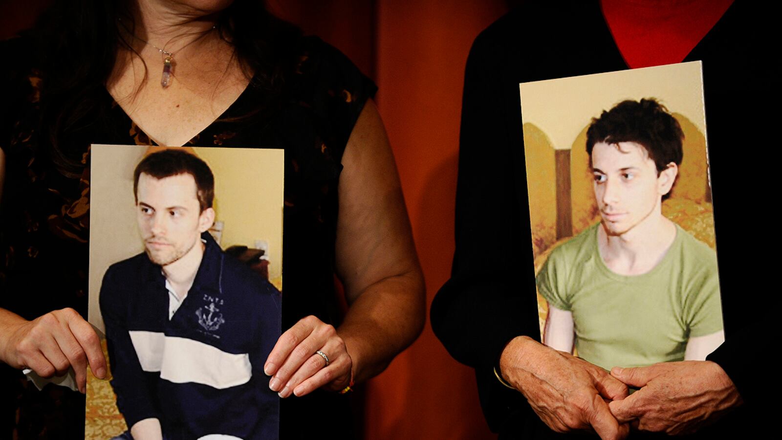 cheats/2011/08/20/iran-sentences-u-s-hikers-to-8-years/iran-hikers-cheat_xxl3kc