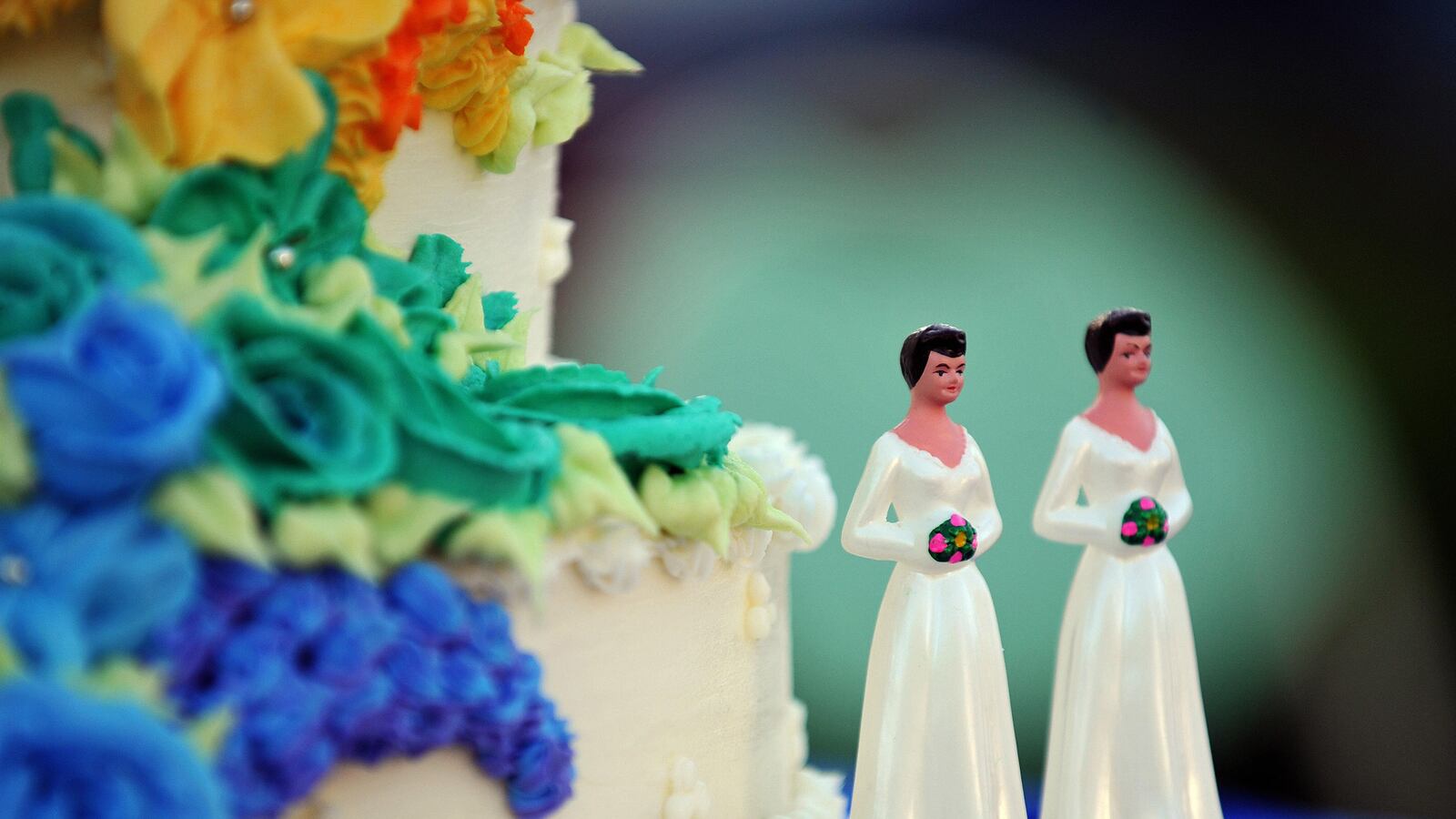 cheats/2014/06/14/judge-orders-halt-to-wi-gay-marriage/140614-wisconsin-gay-marriage-cheat_c3bbx3