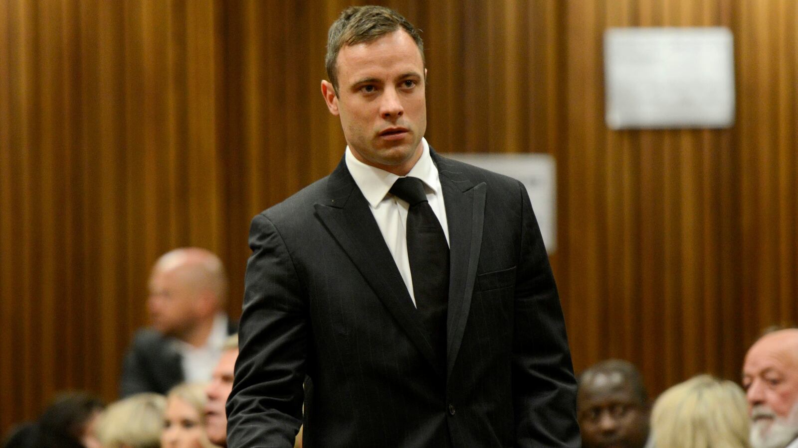 cheats/2015/12/08/pistorius-granted-conditional-bail/151204-pistorius-cheat_vjfqyv