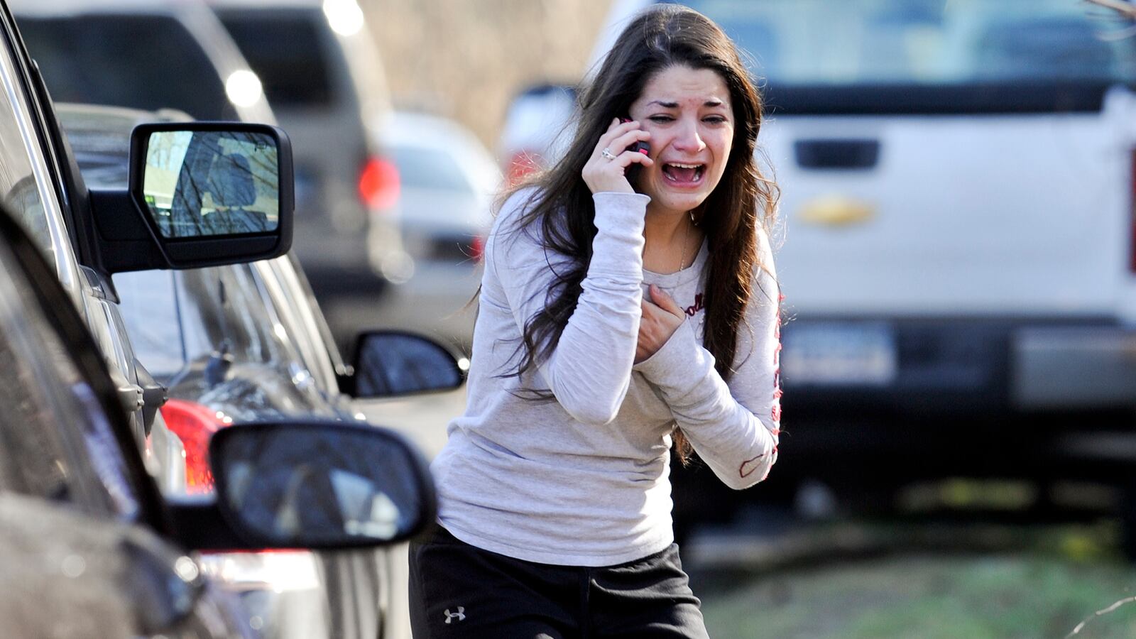 articles/2013/12/04/newtown-911-calls-released-hear-the-chilling-audio/131204-strochlic-newtown_tease_y8r9o4