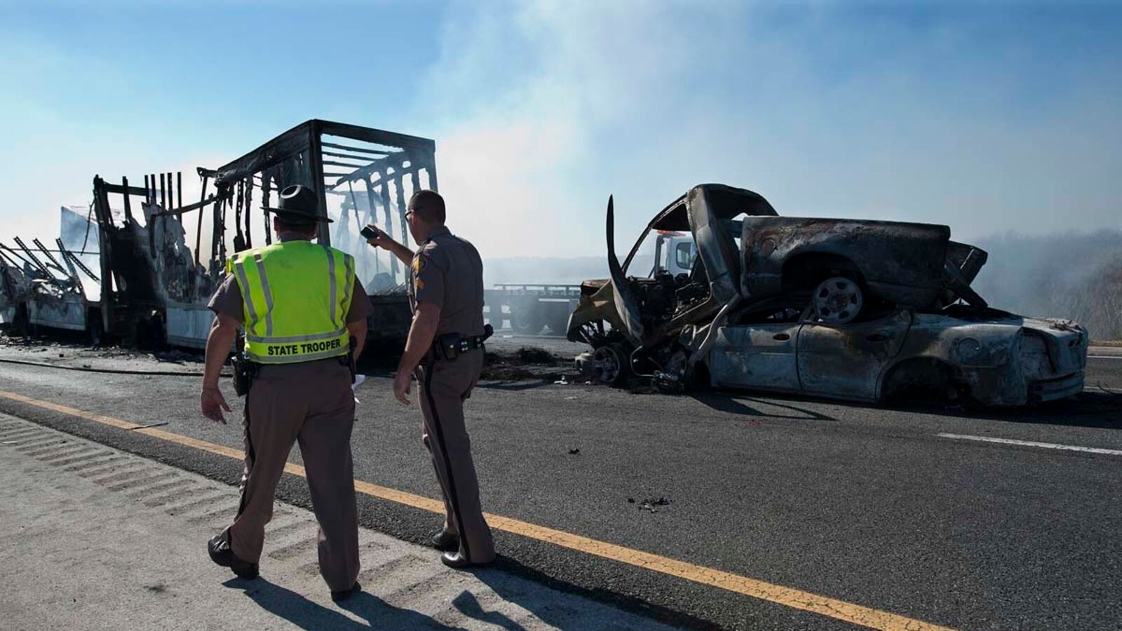 cheats/2012/01/29/nine-dead-in-florida-car-crashes/florida-fire-crash-cs_ngpsu0