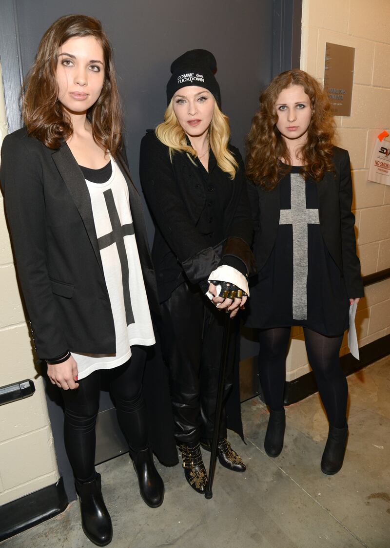 galleries/2014/02/06/pussy-riot-rocks-brooklyn/amnesty-concert9_rfjo1z