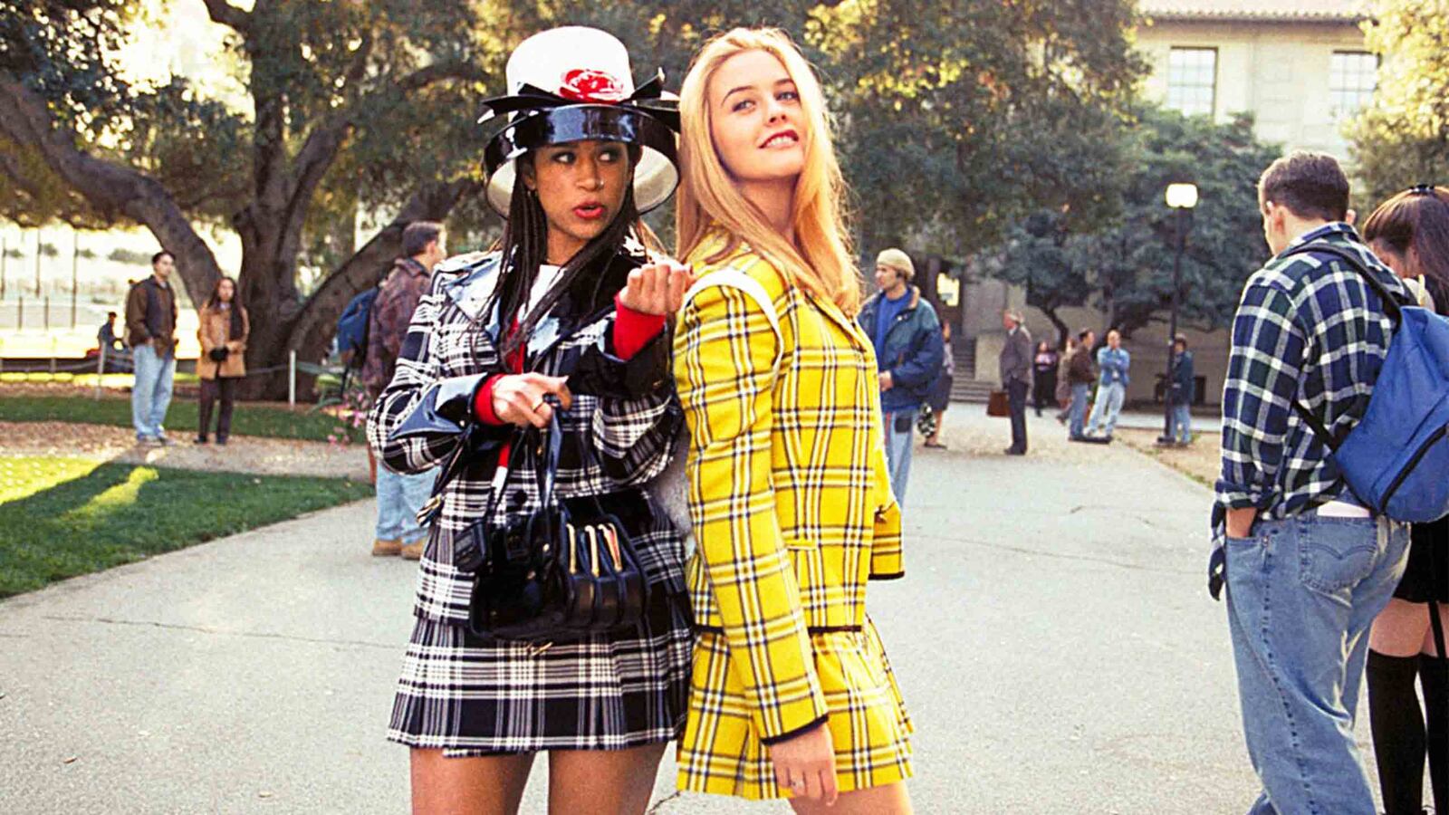 181014-Demopoulos-highschool-dressing-hero_r25gt5