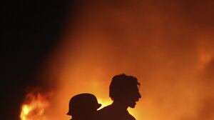 cheats/2010/10/07/attacks-on-nato-trucks-continue/attacks-on-nato-trucks-continue_hyxqui