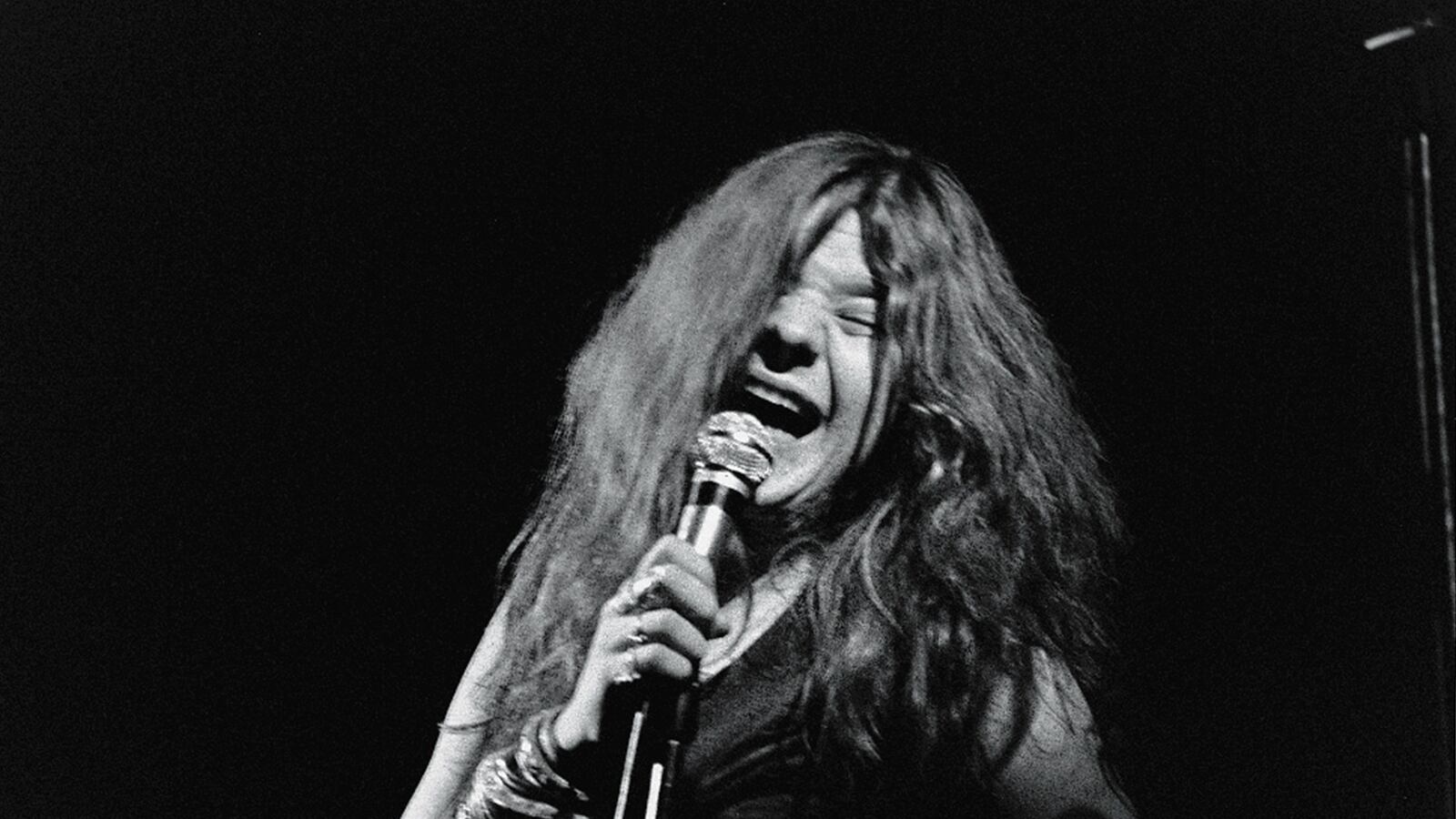 galleries/2014/11/08/janis-joplin-on-the-road-photos/141107-oconnor-janis-joplin-tease_qpfspi