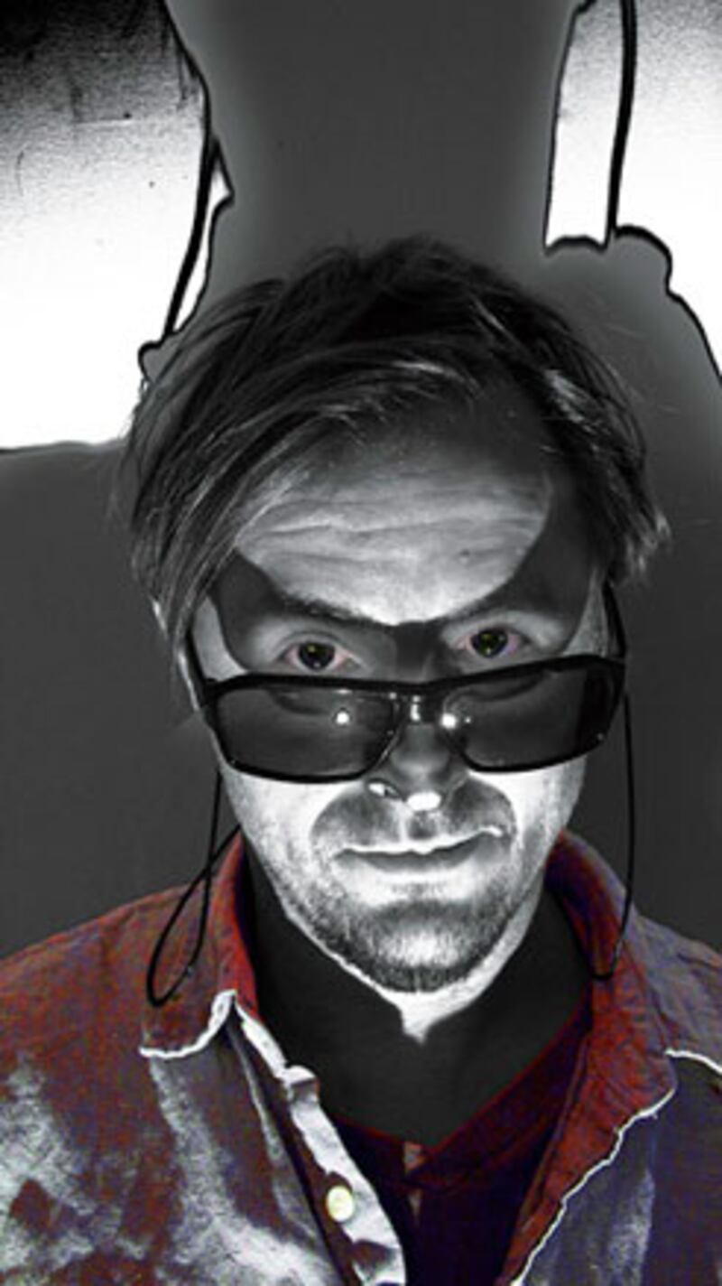 galleries/2010/11/08/vip-portrait-show/samaras-poses---12_kl0sua