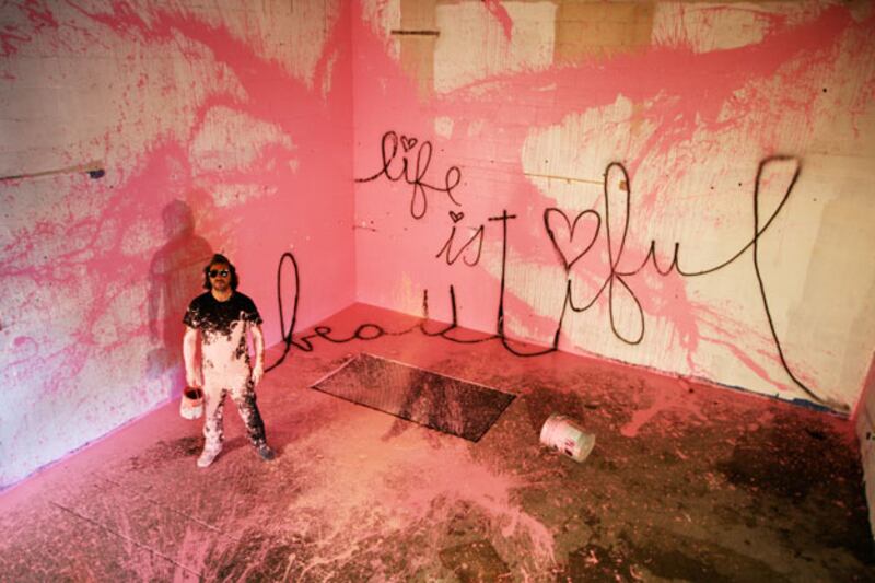 galleries/2010/02/18/mr-brainwash/mr-brainwash---street-2_vkthu6