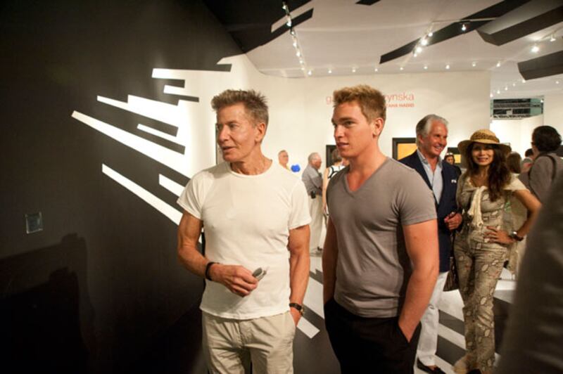 galleries/2010/12/04/live-from-art-basel/art-basel---daffyd-jones-5_lwpyu8