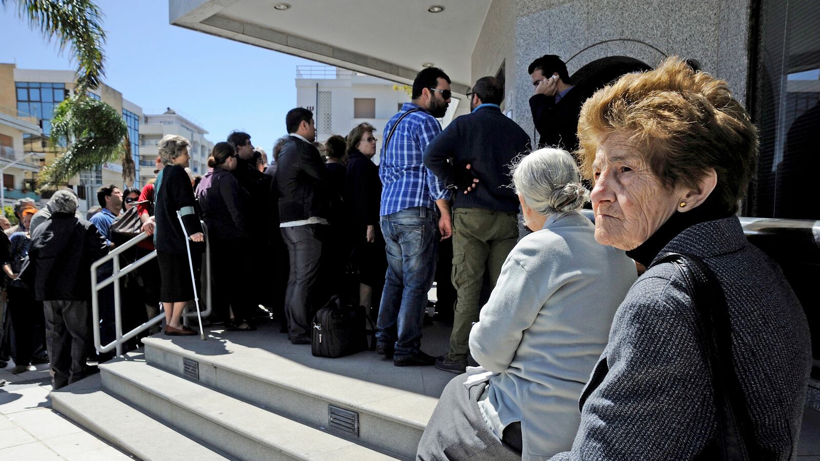 articles/2013/04/01/the-resolution-of-the-cyprus-banking-collapse-paves-the-way-for-more-crises/130401-cyprus-shapiro-tease_ktkcwq