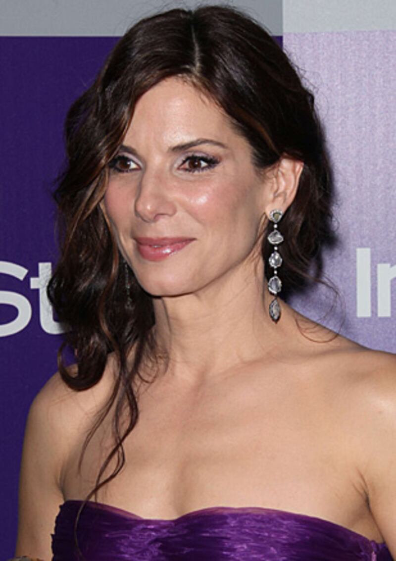 galleries/2010/01/19/who-gave-the-most-to-haiti/celehelp-haiti---bullock_tatqif
