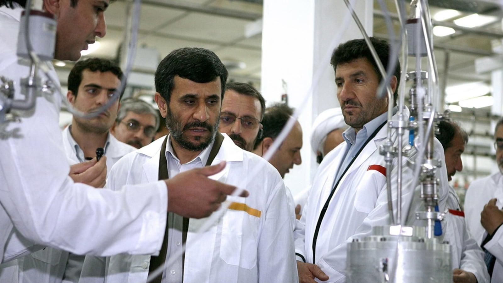 articles/2012/02/21/experts-say-iraq-attack-is-irrational-yet-hawks-are-winning-the-debate/iran-bomb-beinart_xfwucg