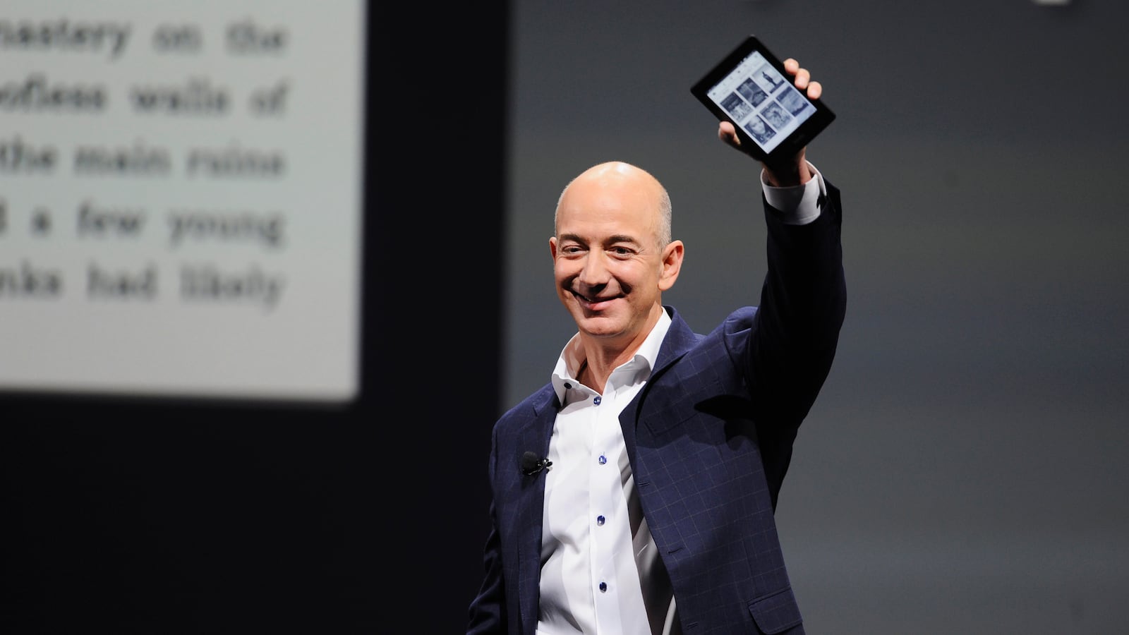 2012-09-06T120000Z_4983264_GF2E8961JN101_RTRMADP_3_AMAZON-FIRE_m6ggak