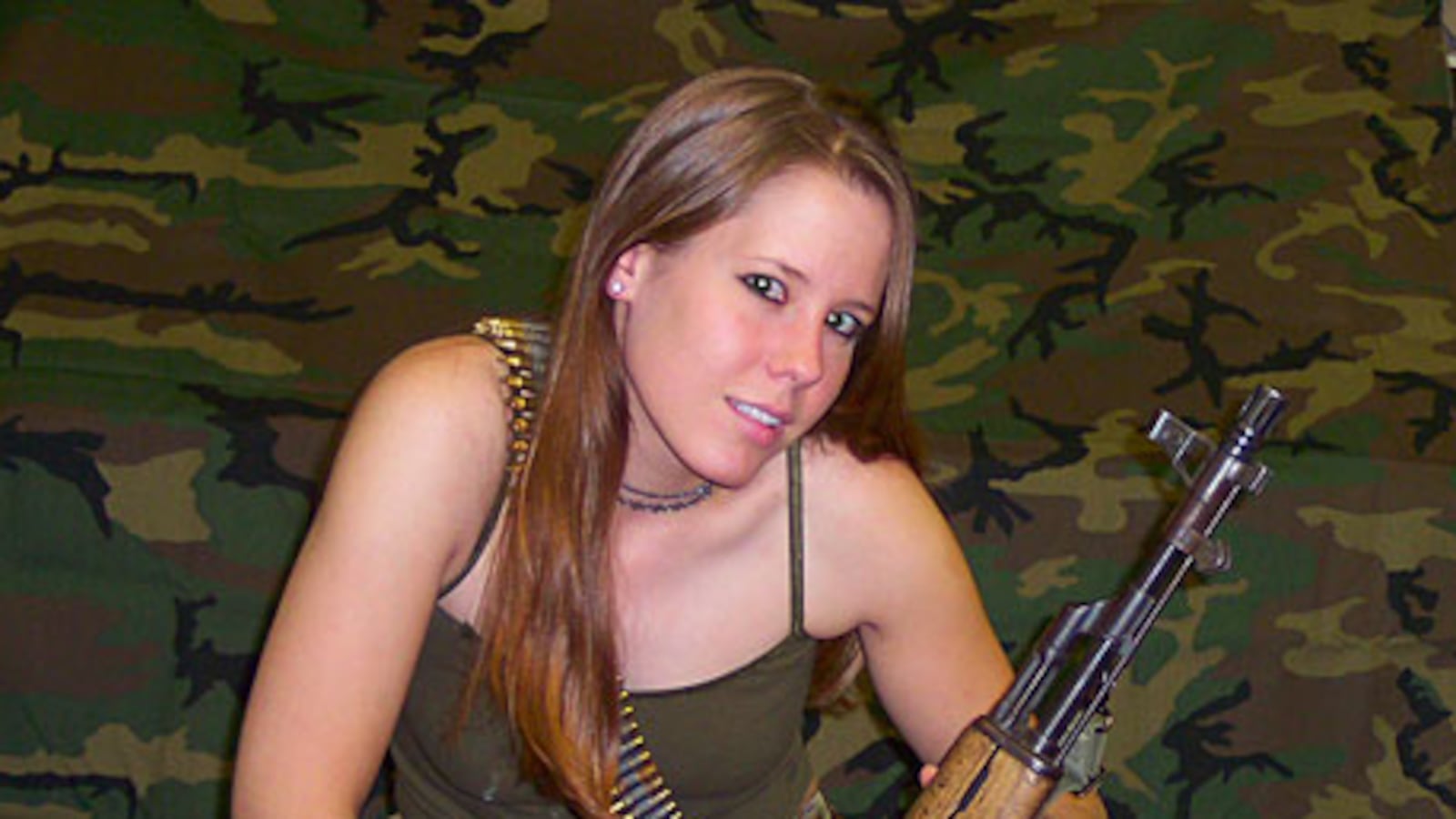 galleries/2010/04/09/militia-babes/militia-babes-1_tgtvf2