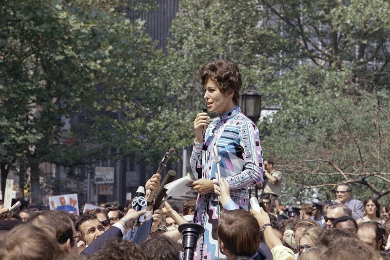 galleries/2013/06/08/former-miss-america-erika-herold-sarah-palin-and-other-pageant-queens-turned-politicos/130607-political-pagent-01_omg0vi