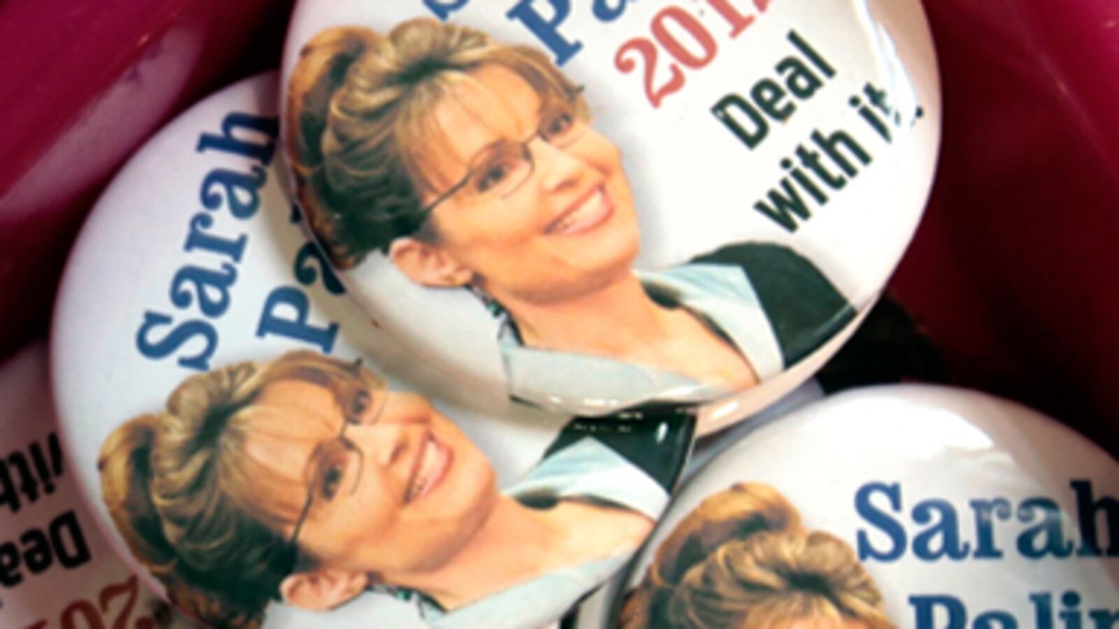 articles/2010/11/24/palin-bewitches-me-but-she-shouldnt-run-for-president-in-2012/mckinnon-palin_143126_m8b2gj