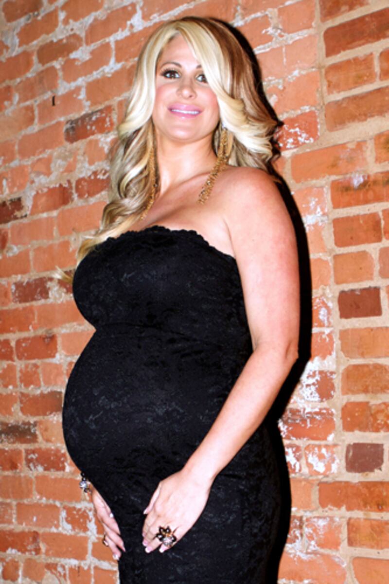 galleries/2012/04/26/stars-longest-pregnancies-jessica-simpson-beyonce-more-photos/kim-zolciak-longest-celebrity-pregnancies_tkmjrg