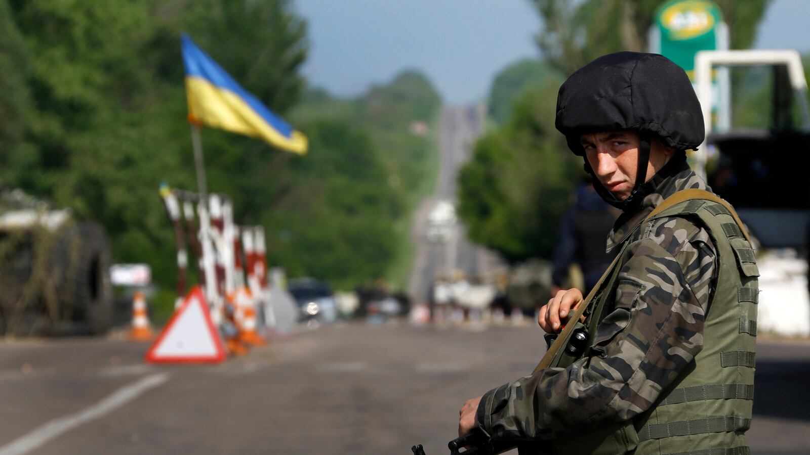 cheats/2014/05/16/ukraine-human-rights-violations-rising/140716-ukraine-cheat_i804ey