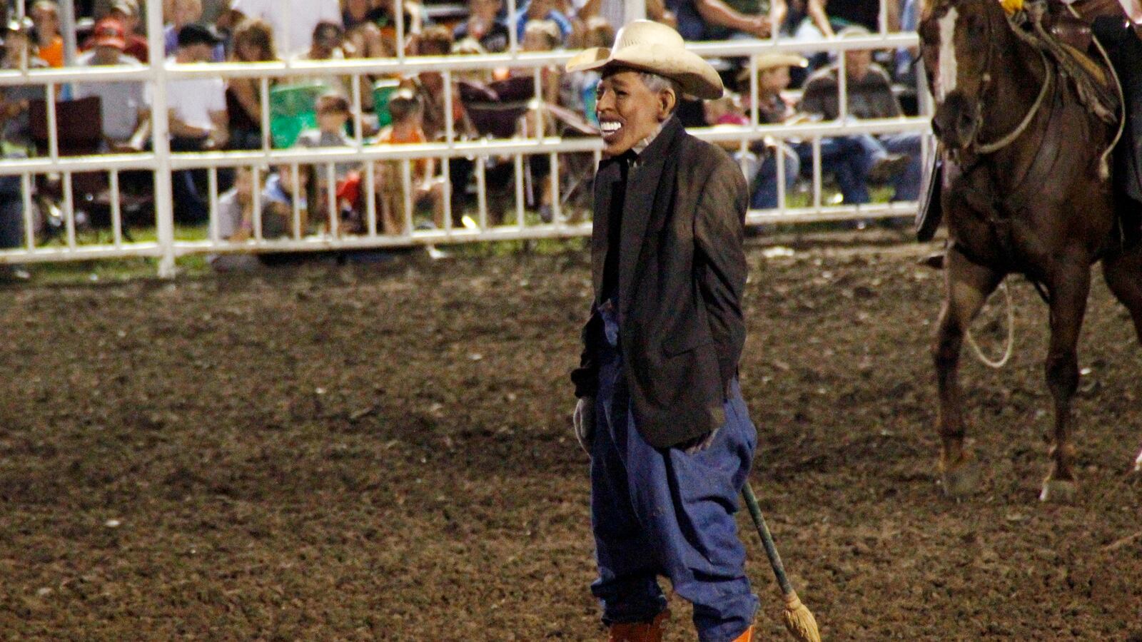 cheats/2013/08/11/clown-dressed-as-obama-causes-stir/130811-obama-clown-rodeo-cheat_wjlyhw