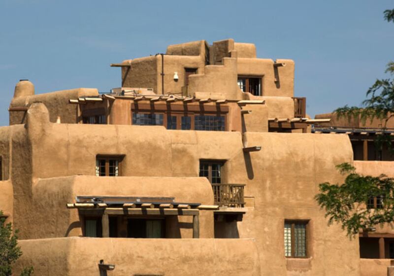 galleries/2010/06/14/50-states-in-debt/pot-smoking-cities---santa-fe_qoiknd