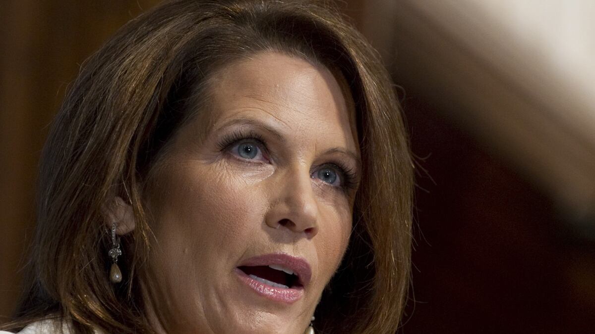 cheats/2011/08/06/gop-attacks-obama-for-downgrade/bachmann-geithner-resignation-cheat_qjcoj4