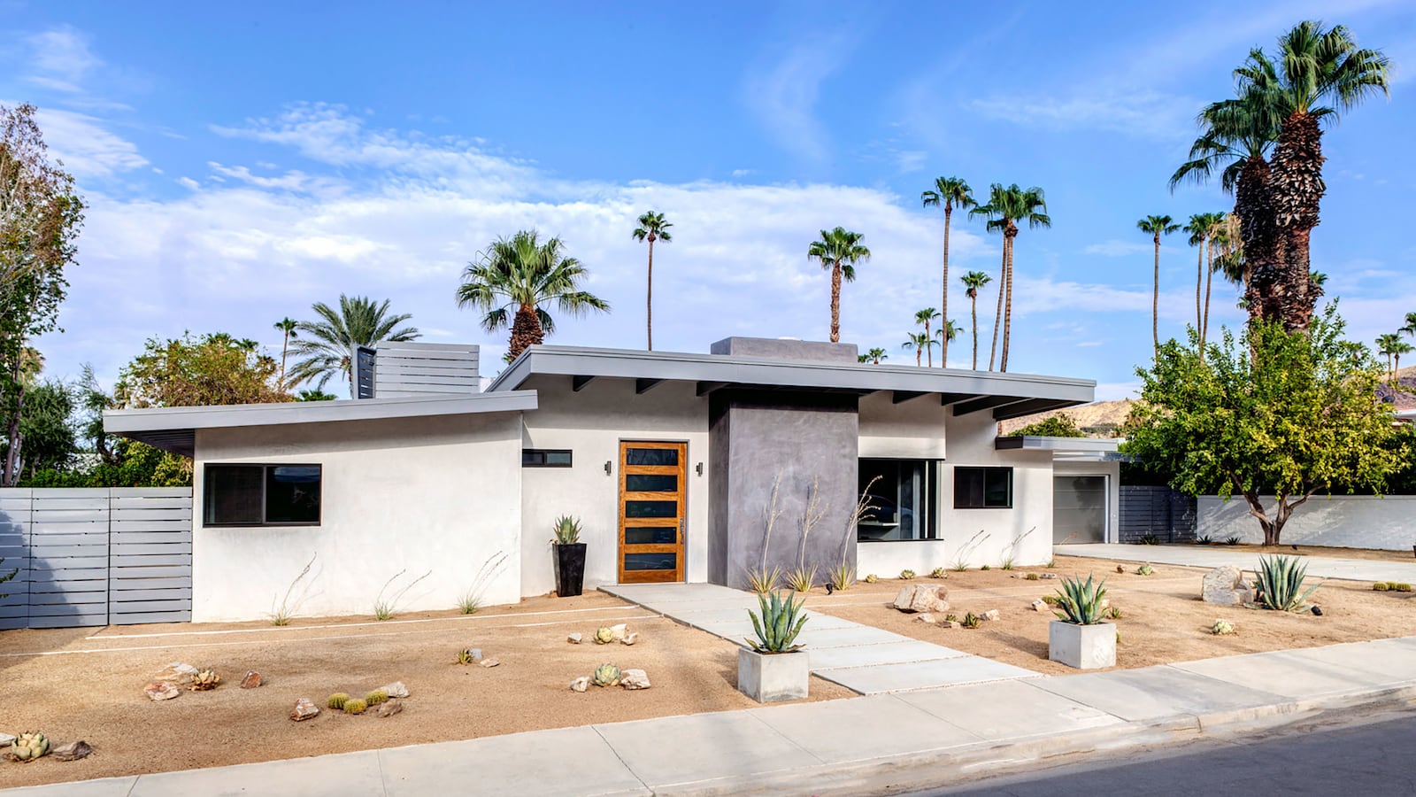 180106-mcnearney-omg-i-want-this-house-hero_mm1aqo