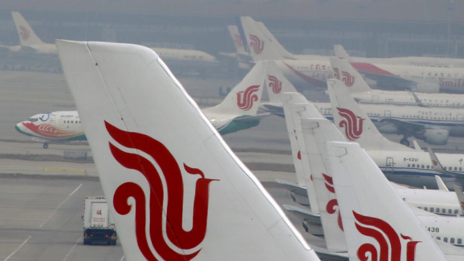 cheats/2016/09/08/air-china-takes-heat-for-racist-article/160908-air-china-racist-mag-cheat_f93ugu