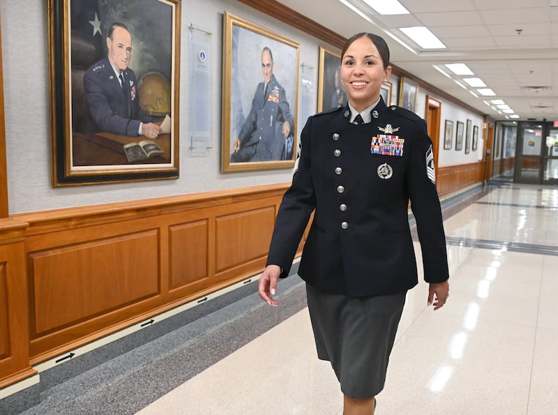 U.S. Space Force Senior Master Sgt. Brandi Gonzalez walks the Hap Arnold hallway while wearing the branch’s Service Dress Uniform at the Pentagon, Arlington, Va., Aug. 22, 2025. (U.S. Air Force photo by Chad Trujillo)
