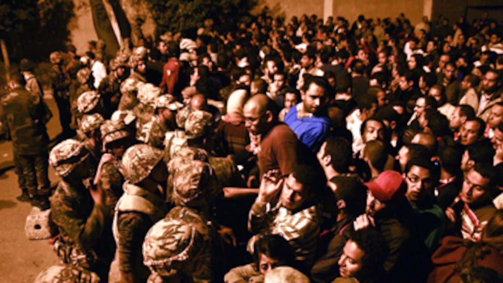 articles/2011/03/07/egyptians-expose-secret-files-of-state-security-service/lindsey-egypt-1_164598_tcas7q