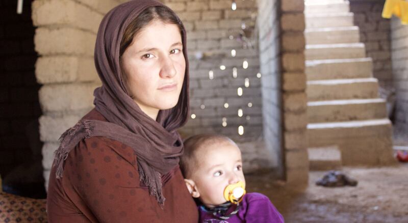 170529-Amsha-tease-_Amasha_-_2015___vr90q0