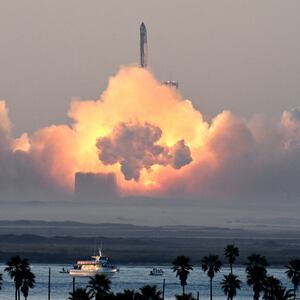 SpaceX's Starship rocket launches from Starbase during its second test flight in Boca Chica, Texas