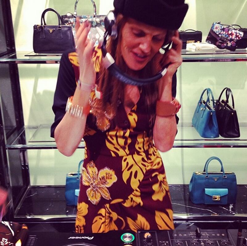 galleries/2013/12/15/from-joan-smalls-to-oscar-de-la-renta-the-11-best-fashion-instagrams/131213-fashioninstas-anna_dello_russo_krpjtd