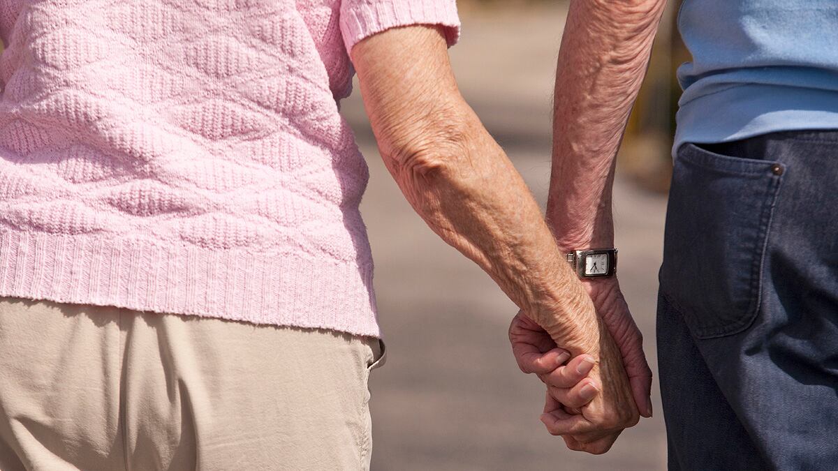 articles/2011/10/29/30-lessons-for-living-life-advice-from-the-oldest-americans/lessons-for-living-cheat_ohhgkv