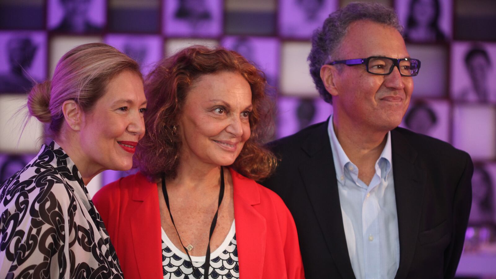 articles/2012/11/30/women-in-the-world-goes-global/witw-dvf-2012-tease_t0mm37