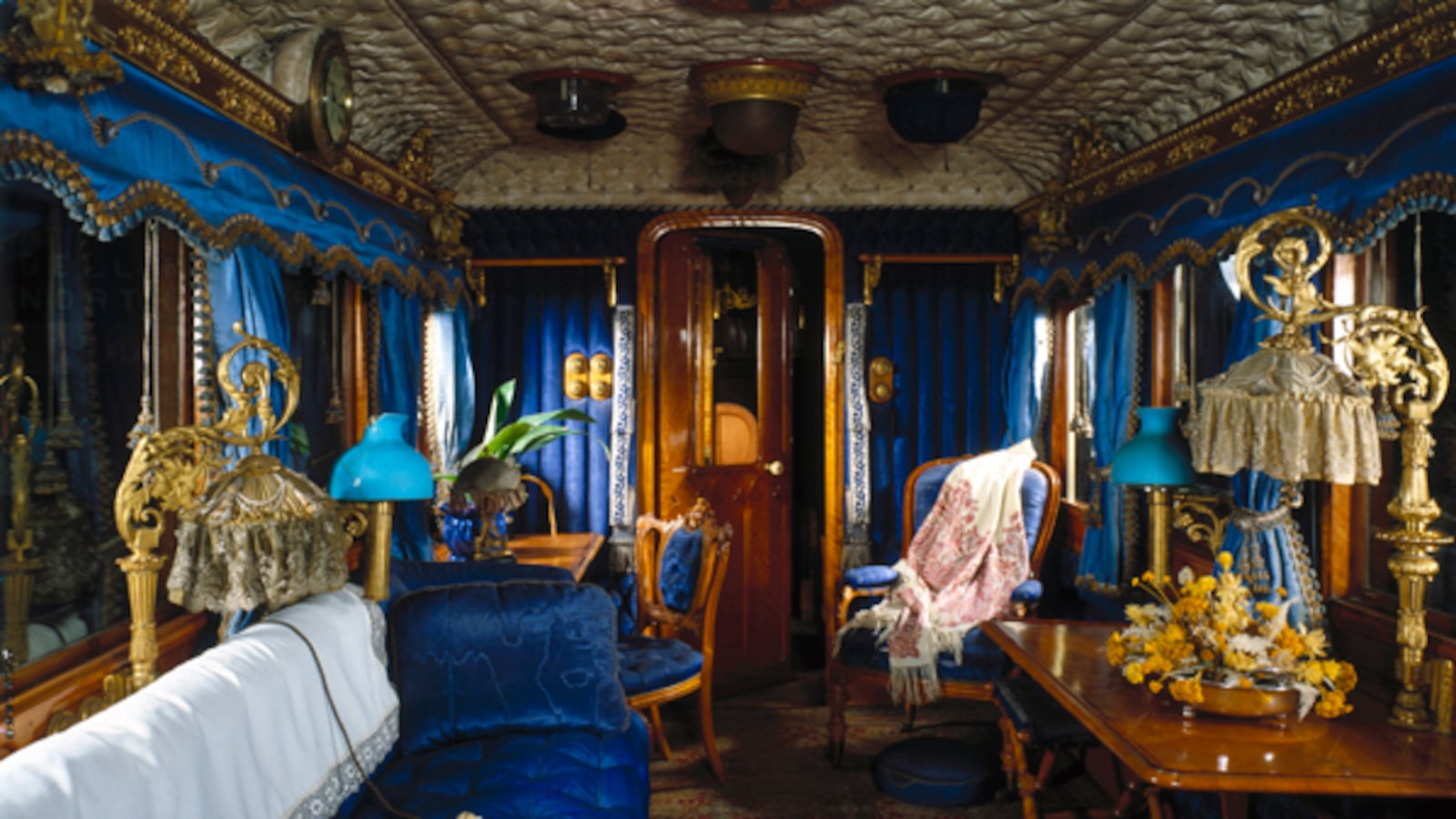 articles/2013/10/16/buckets-used-to-catch-rainwater-in-crumbling-royal-palaces/royal-rides-victoria-train_lqjwrz