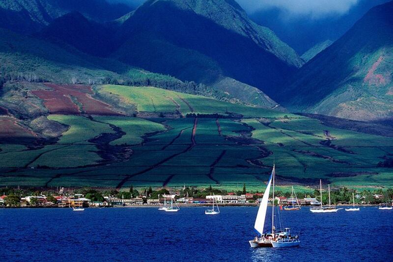 galleries/2013/10/25/top-25-islands-in-the-world-photos/top-islands-maui-hawaii_qlzyq8