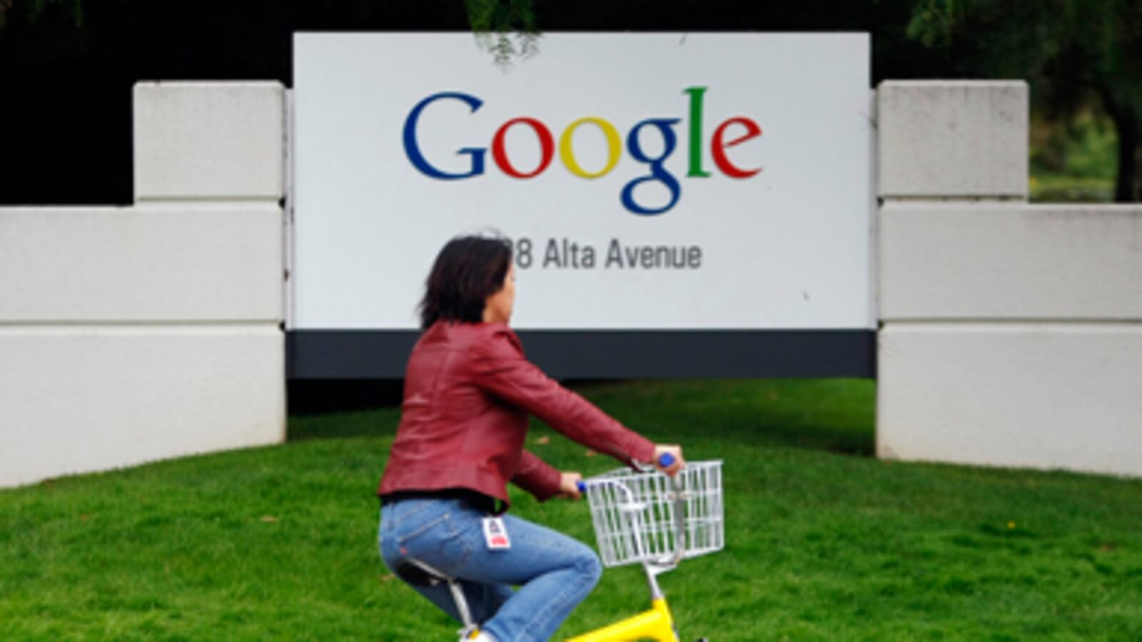 cheats/2011/03/21/google-still-tops-with-job-seekers/kirkpatrick-google-groupon_144649_ezdsc8