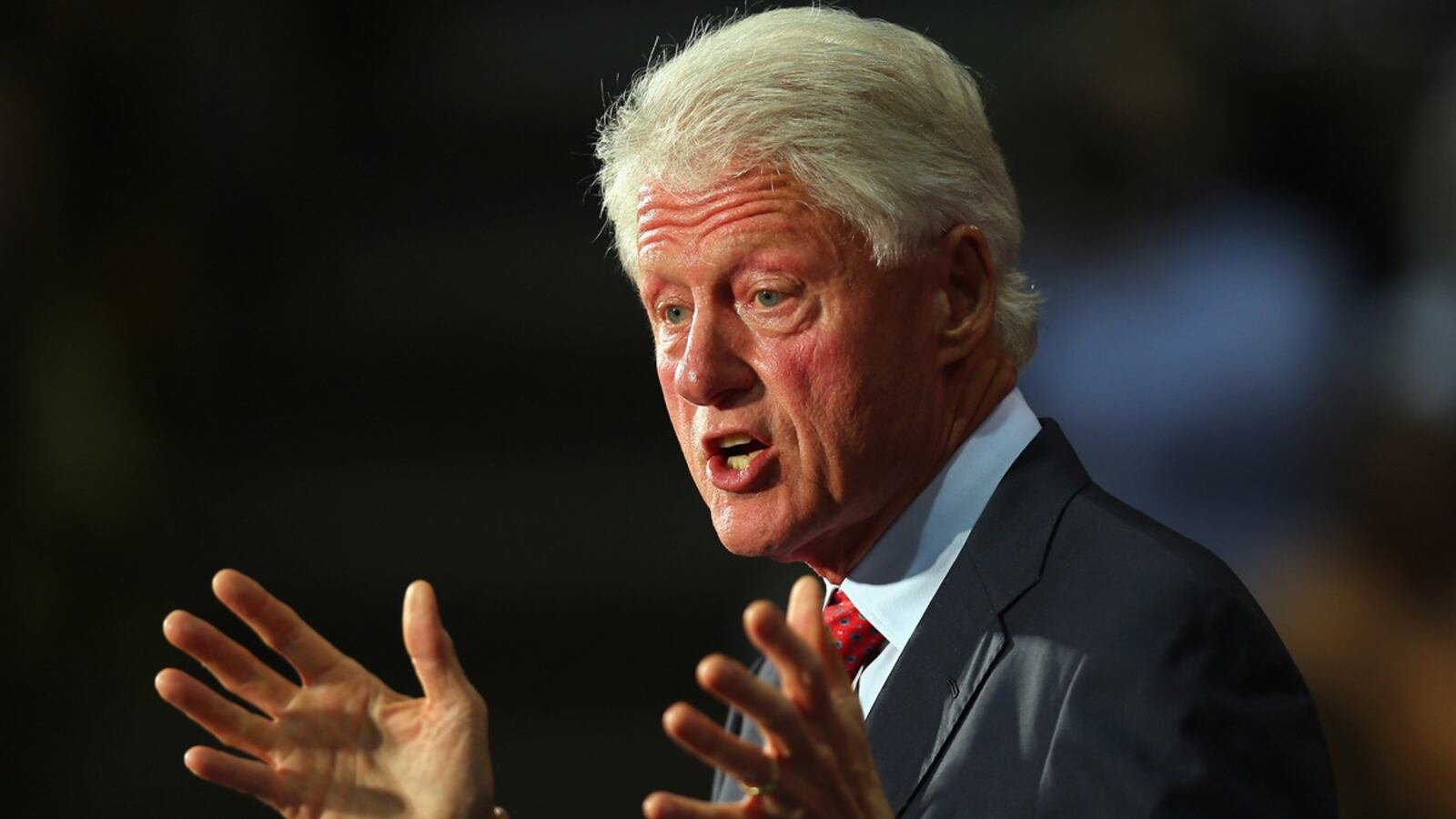 cheats/2012/09/23/clinton-defends-obama-on-economy/bill-clinton-comments-obama-performance-cheat_wmyom5